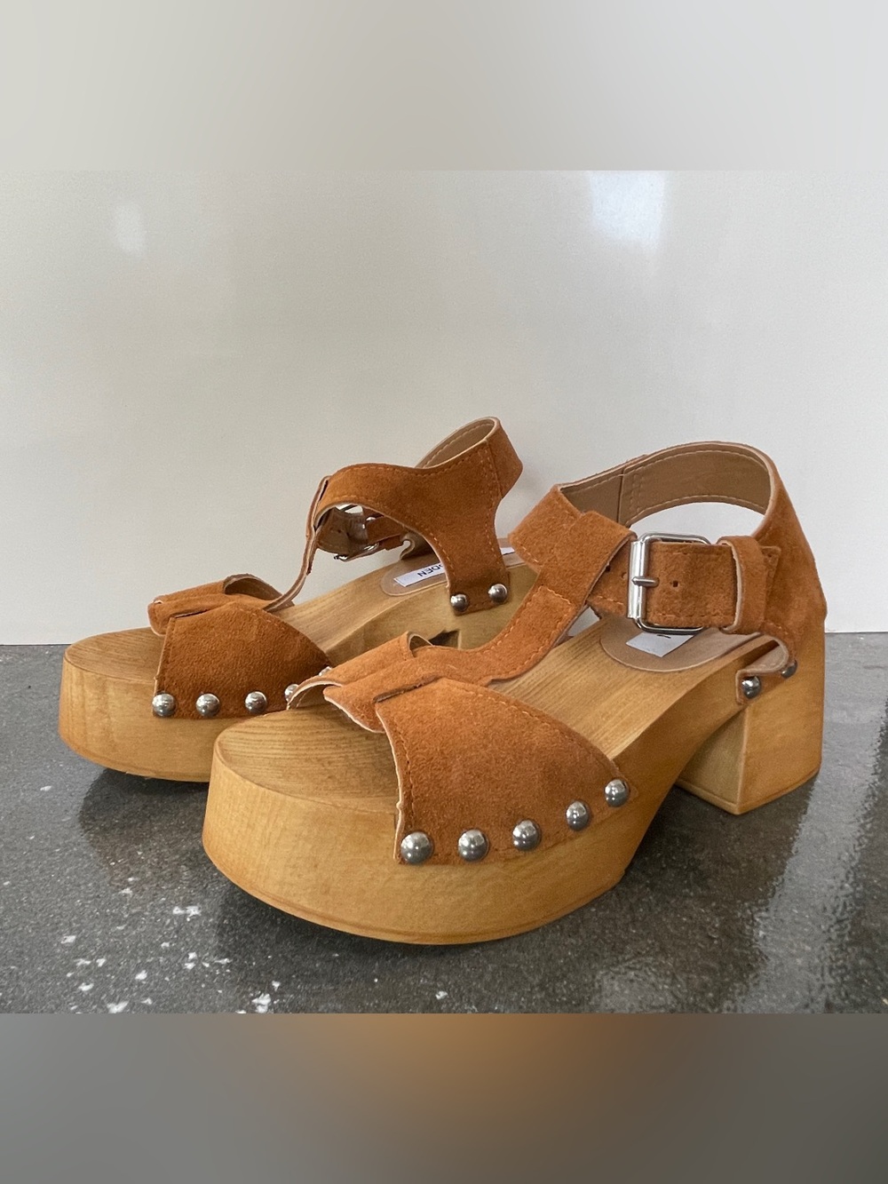 Steve Madden Tan Suede Low Heel Platform Sandals with Silver Studs